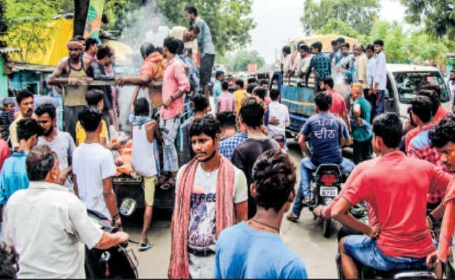 मेरा सहारा था बंधन, छोड़ गया, तू ऐसे लौटकर आयेगा, पता नहीं था