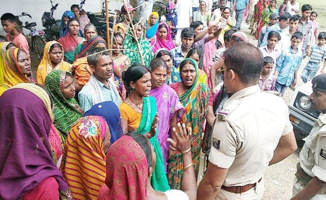 शिवहर : बाढ़ राहत सूची में नाम दर्ज नहीं रहने पर आक्रोशित लोगों ने प्रखंड कार्यालय में की तोड़फोड़, अब दर्ज होगी प्राथमिकी