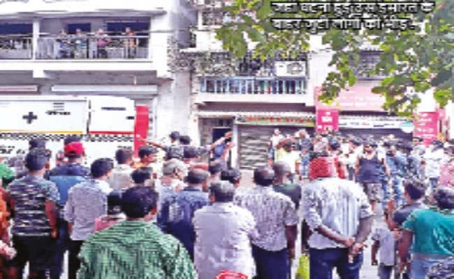 संदिग्ध हालत में मिले दो भाइयों के शव, बहन की भी अस्पताल में मौत