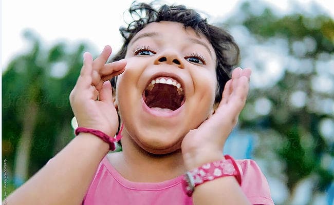 मिथ्या अहंकार से बाहर निकलिए आपके जीवन में भी फूटेगी हंसी