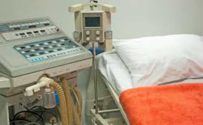 मृत महिला को वेंटिलेटर पर घंटों रखा, चढ़ाया ऑक्सीजन