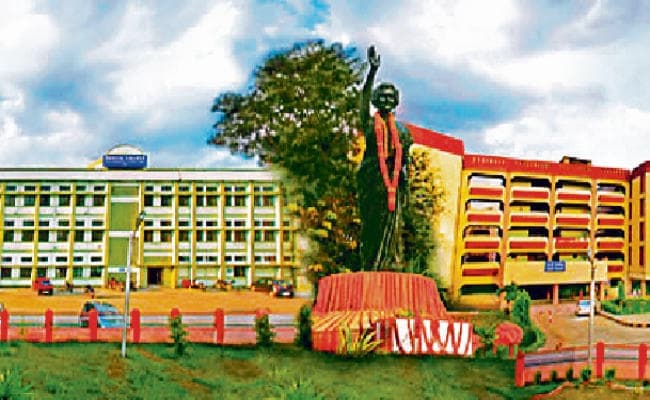 पटना आइजीआइएमएस : ठेकेदार ने स्वास्थ्य मंत्री से वसूला अधिक पार्किंग शुल्क, नोटिस