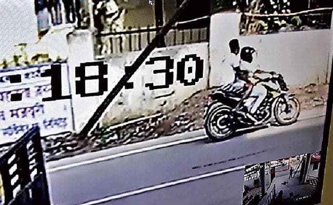 रांची : बाइकर्स गैंग ने तीन घंटे में राह चलती दो महिलाओं से चेन छीनी