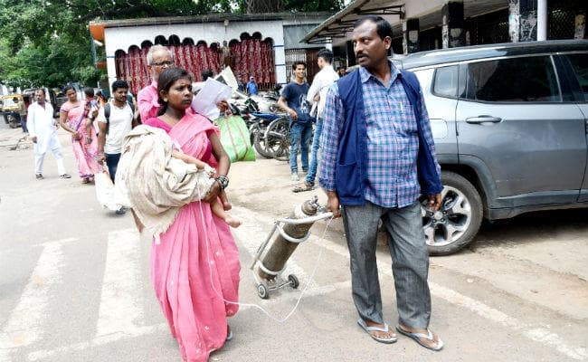 NMC बिल के विरोध में राजधानी समेत कई बड़े अस्पतालों में डॉक्टरों ने की हड़ताल, OPD ठप, मरीज बेहाल
