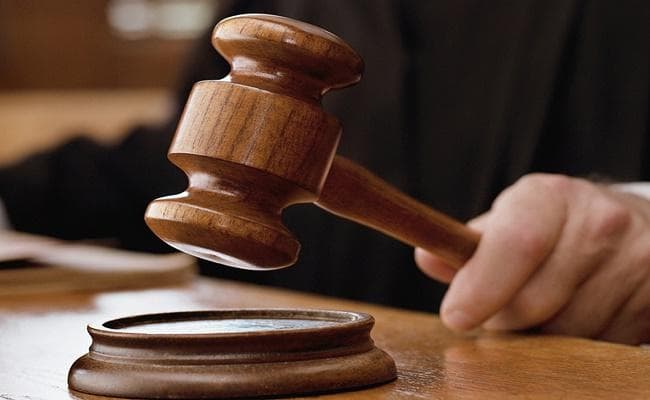 पति की हत्या मामले में पत्नी दोषी करार, नाजायज संबंध का विरोध करने पर आशिक संग मिलकर की थी हत्या