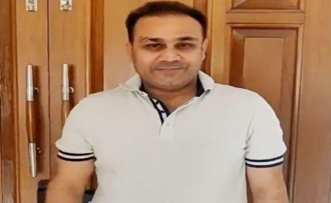 सहवाग का नया VIDEO, बताया अपना तीन उसूल - आवेदन, निवेदन और दे दना दन...