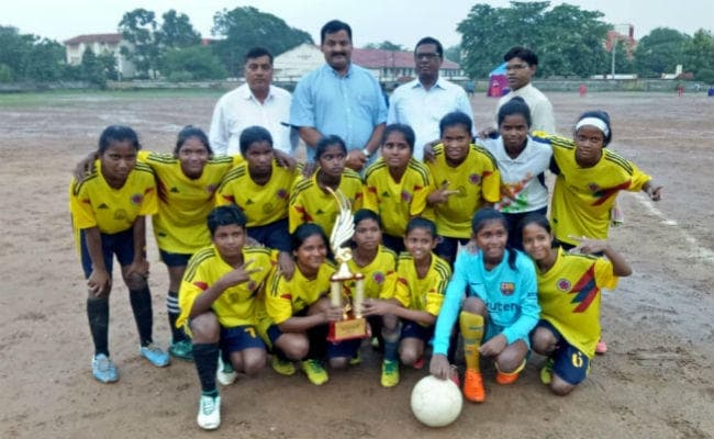 बालक व बालिका वर्ग में गुमला ने रांची को हराकर जीता सुब्रतो मुखर्जी फुटबॉल कप