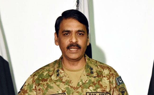 पाकिस्तानी सेना ने भारतीय सैनिकों पर लगाये क्लस्टर बम के इस्तेमाल का आरोप, भारत ने किया खारिज