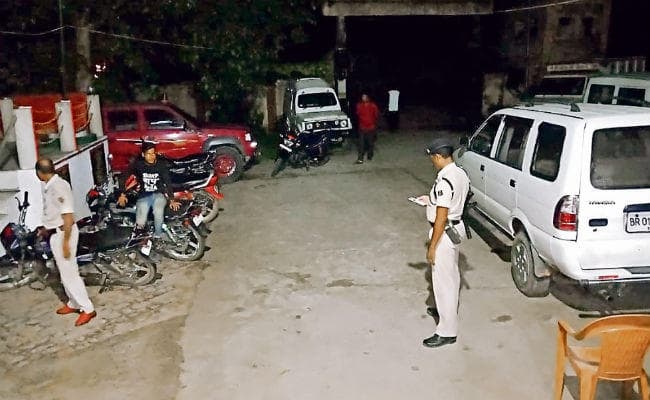 दानापुर व धनरूआ में बच्चा चोरी के शक में दो लोगों को पीट-पीटकर मार डाला