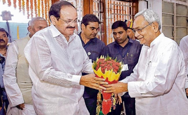 पटना : प्रस्ताव भेजें, पीयू को केंद्रीय विवि का दर्जा दिलाने में मदद करूंगा : नायडू