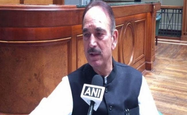 कश्‍मीर मुद्दे पर संसद में विपक्ष की घेराबंदी, स्थगन प्रस्ताव के दिये नोटिस