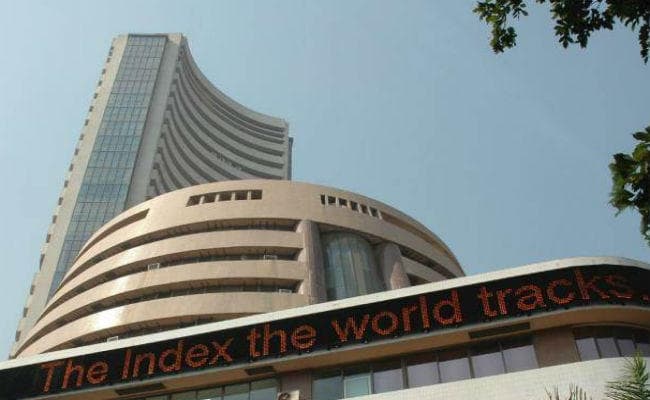 अनुच्छेद-370 निरस्त किये जाने और कमजोर ग्लोबल संकेत से 418 अंक टूटा सेंसेक्स