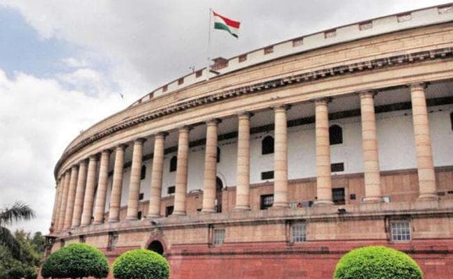 लोकसभा ने ट्रांसजेंडरों के अधिकारों को सुरक्षा देने वाले विधेयक को दी मंजूरी