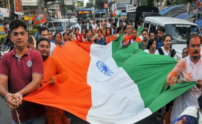 रहस्य और रोमांच से भरपूर मूवी जैसा रहा जम्मू-कश्मीर से अनुच्छेद-370 को हटाने का घटनाक्रम