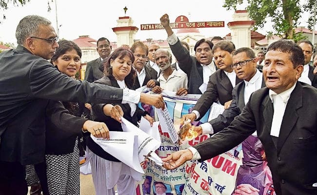 पटना हाइकोर्ट : जज बनाने को भेजे गये 15 नामों पर विरोध