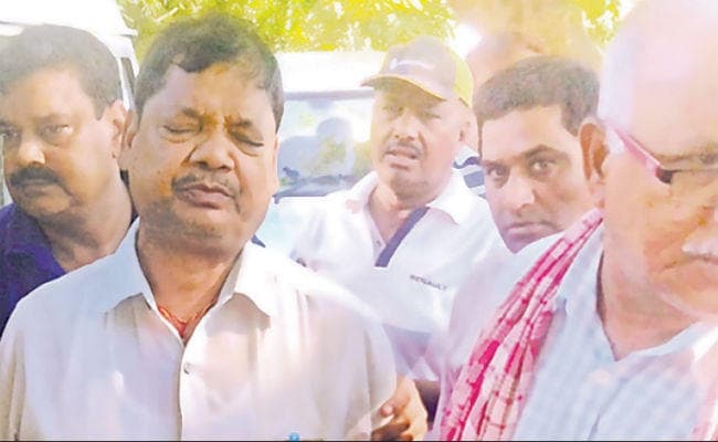 भभुआ के पूर्व बीडीओ सहित पांच पर प्राथमिकी