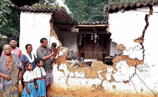 बेड़ो के गांवों में हाथियों ने मचाया उत्पात, घरों को तोड़ कर अनाज खा गये