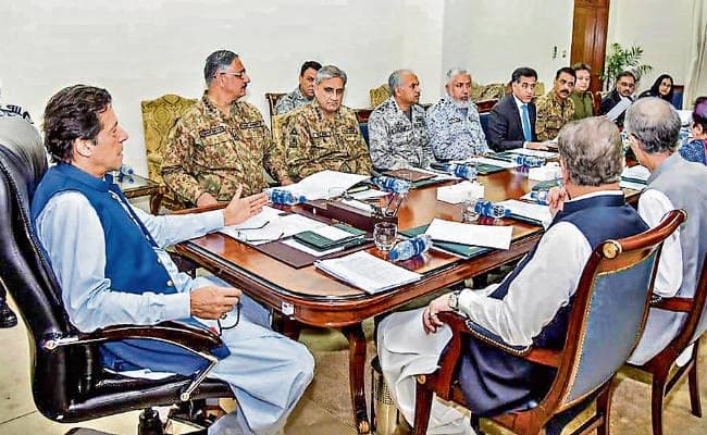 अनुच्छेद 370 हटने के बाद : पाक दे रहा गीदड़भभकी, हर कोई कर रहा युद्ध की बात