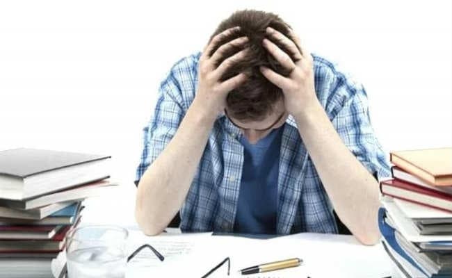 टेंशन के आगे जिंदगी की कीमत भी पड़ रही छोटी