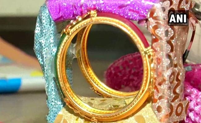 आविष्कार: अब चूड़ी करेगी महिलाओं की सुरक्षा, छूते ही हमलावर को लगेगा बिजली का तेज झटका