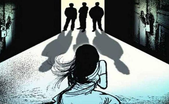 रात में सो रही तीसरी कक्षा की छात्रा के अपहरण का प्रयास