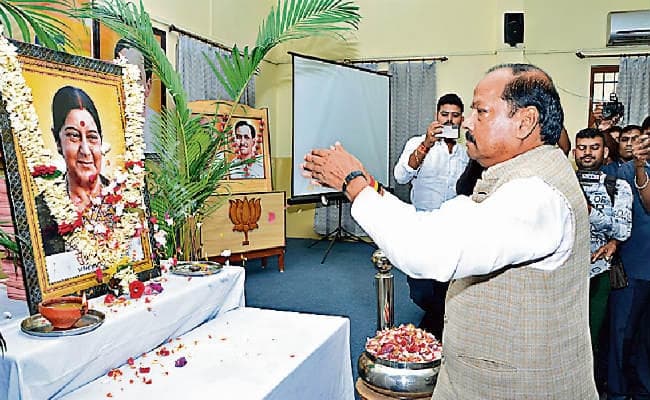 भाजपा नेताओं ने किया सुषमा को याद, दी श्रद्धांजलि, सीएम ने कहा एचइसी में विदेश मंत्रालय का कार्यालय खोल करेंगे सपना पूरा