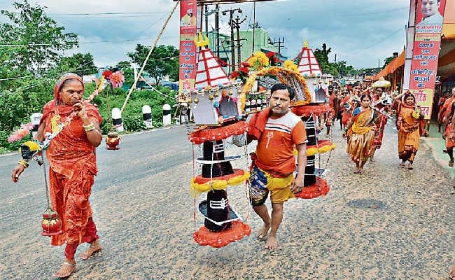 देवघर : बाबाधाम में 1.30 लाख कांवरियों ने किया जलार्पण
