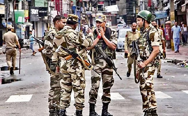 बौखलाये पाक ने रोकी समझौता ट्रेन, फिल्मों पर लगाया बैन, इधर घाटी में सामान्य हो रहे हालात, आज से खुलेंगे स्कूल