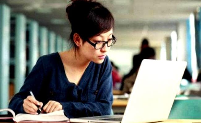 शिक्षा मंहगी है तो कोई बात नहीं, मेसिव ओपेन ऑनलाइन कोर्सेज के जरिए बढ़ाएं अपना ज्ञान, ये हैं पॉपुलर प्लेटफॉर्म