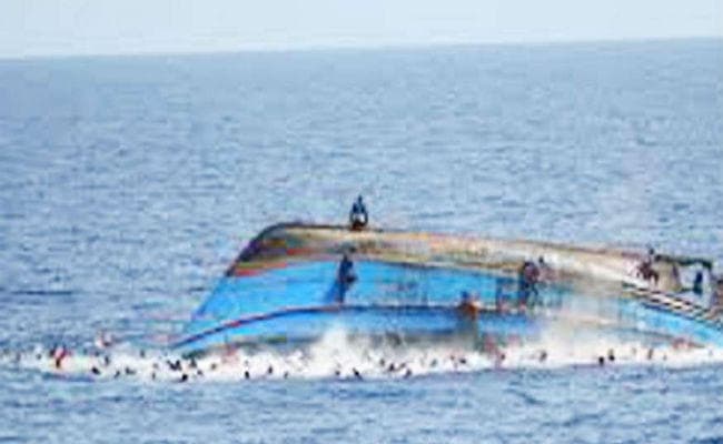 वैशाली : गंगा में डूबी नाव, 12 किमी तैरकर चार ने बचायी जान