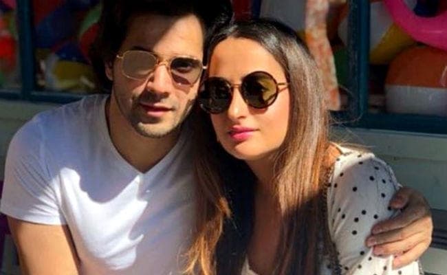 गर्लफ्रेंड नताशा दलाल संग पहले ही सगाई कर चुके हैं वरुण!