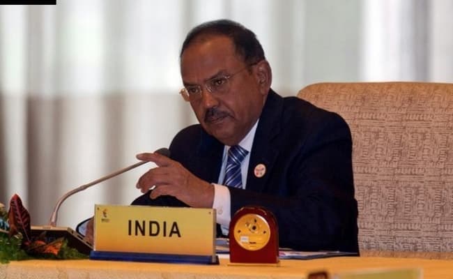 अजीत डोभाल ने फिर किया श्रीनगर का दौरा, स्थानीय लोगों से की मुलाकात