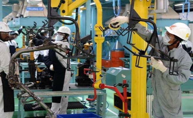 औद्योगिक उत्पादन की वृद्धि दर जून में चार महीने के निचले स्तर पर
