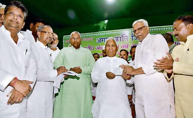 राजद का सदस्यता अभियान शुरू, नदारद रहे तेजस्वी यादव, रामचंद्र पूर्वे ने कही ये बात