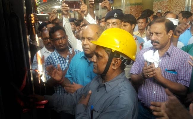 झारखंड से बिहार के बीच दौड़ी सोलर एनर्जी से लैस डीएमयू पैसेंजर ट्रेन