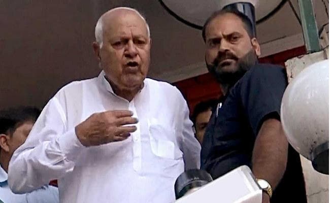 कश्मीर से निषेधाज्ञा हटाएं और सभी नेताओं को रिहा करें : नेशनल कांफ्रेंस