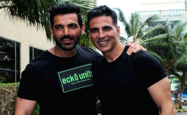 Mission Mangal Vs Batla House: बॉक्स ऑफिस क्लैश से पहले दिखा Akshay John का ब्रोमांस, Video Viral