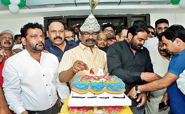 लालू प्रसाद से मिले हेमंत सोरेन, कहा - महागठबंधन में रह कर ही लड़ेंगे चुनाव