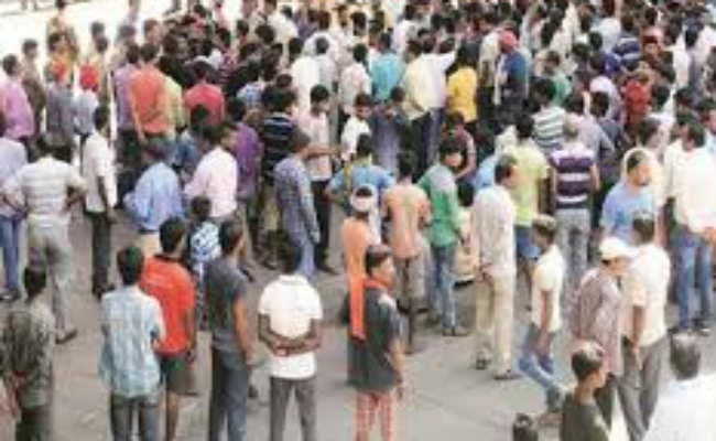 बच्चाचोर के शक में युवक को पीट-पीट कर मार डाला