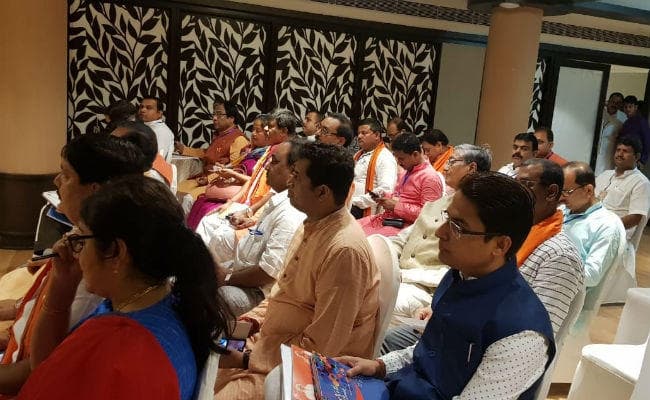 दूसरे दलों से भाजपा में शामिल नेताओं को भी मिलेगी जिम्‍मेदारी, बंगाल में चिंतन बैठक में निर्णय