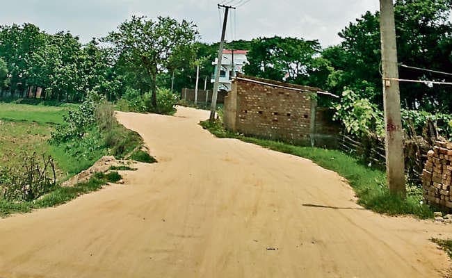 नहीं मिल रही जमीन, तीन साल से लटकी है योजना