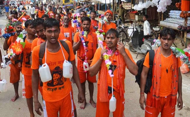 अंतिम सोमवारी की कतार कुमैठा के पार