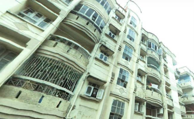 ग्रीन फील्ड वाली जगह पर बनी दुकानें तोड़ी जायेंगी, पाटलिपुत्र कॉलोनी भूखंड की मापी शुरू, चौड़ी होंगी सड़कें