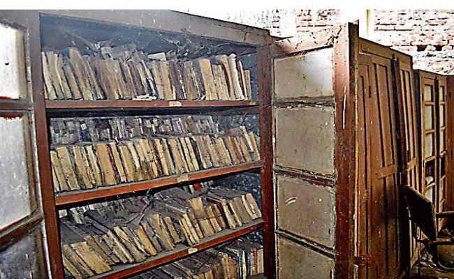 साहब! बचा लीजिये बापू की गाथाओं को