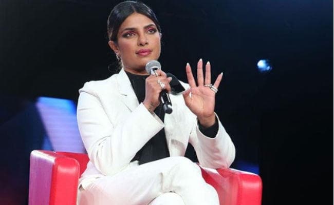 अवसरों की कमी ने महिलाओं को एक-दूसरे के खिलाफ खड़ा किया: प्रियंका चोपड़ा