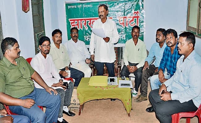 झारखंड पार्टी में दरार, एनई के बेटे रिलन ने बनायी अपनी झापा