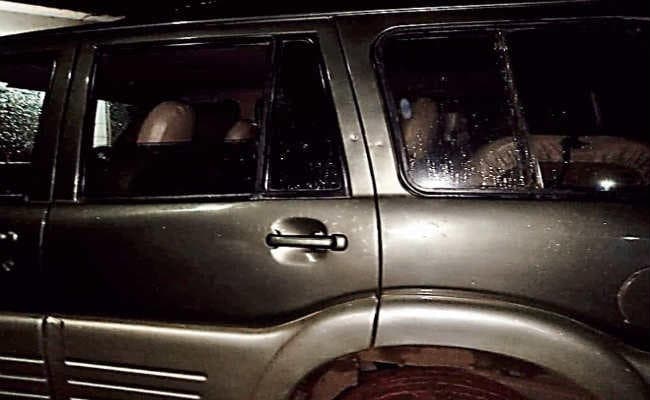 इटकी में सांसद समीर उरांव की गाड़ी पर पथराव, बाल-बाल बचे