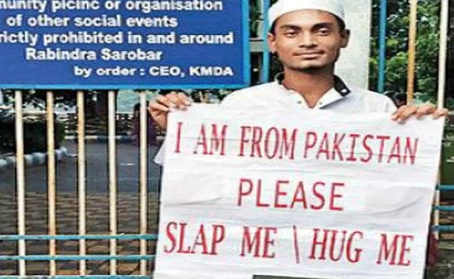 कोलकाता की गलियों में पाकिस्तानी युवक को मिली जादू की झप्पी!, पूरी कहानी जानकर हो जाएंगे भावुक