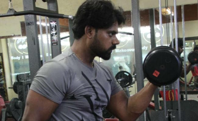 बॉलीवुड में भोजपुरी अभिनेताओं को कम आंका जाता है : देव सिंह