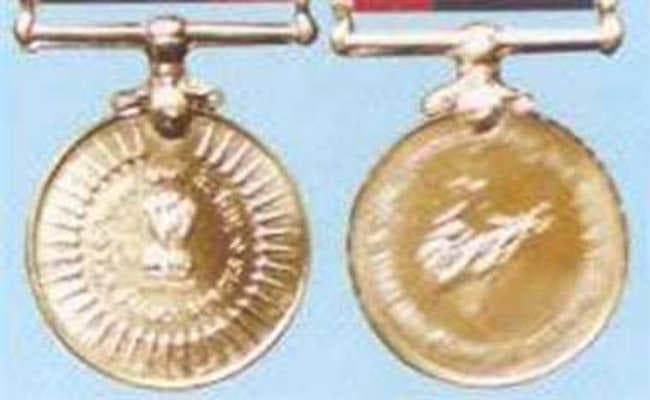 नक्सली को ढेर करनेवाले चार जवानों को शौर्य पदक